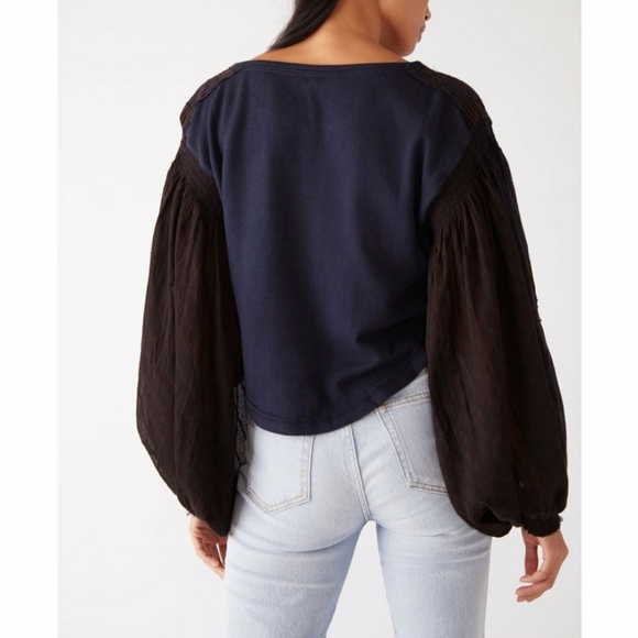 New Free People Light Magic balloon sleeve henley - Picture 3 of 12